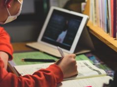Фото до матеріалу: Бодістокінг, сітка та рольові образи: як обрати інтимний гардероб без пафосу