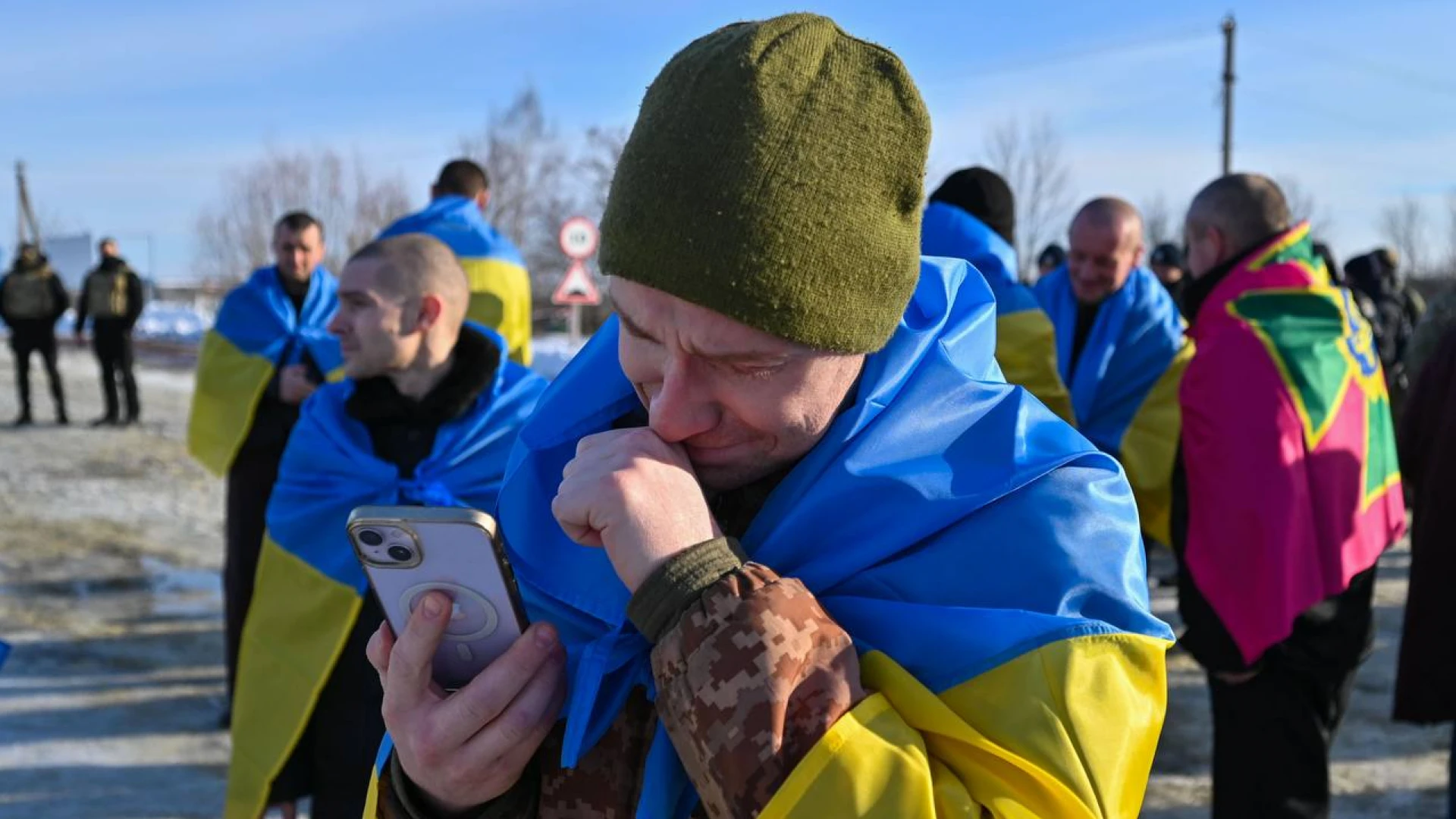 Фото до матеріалу: Зеленський анонсував нові обміни полоненими: «Перевіряємо по кожному прізвищу»
