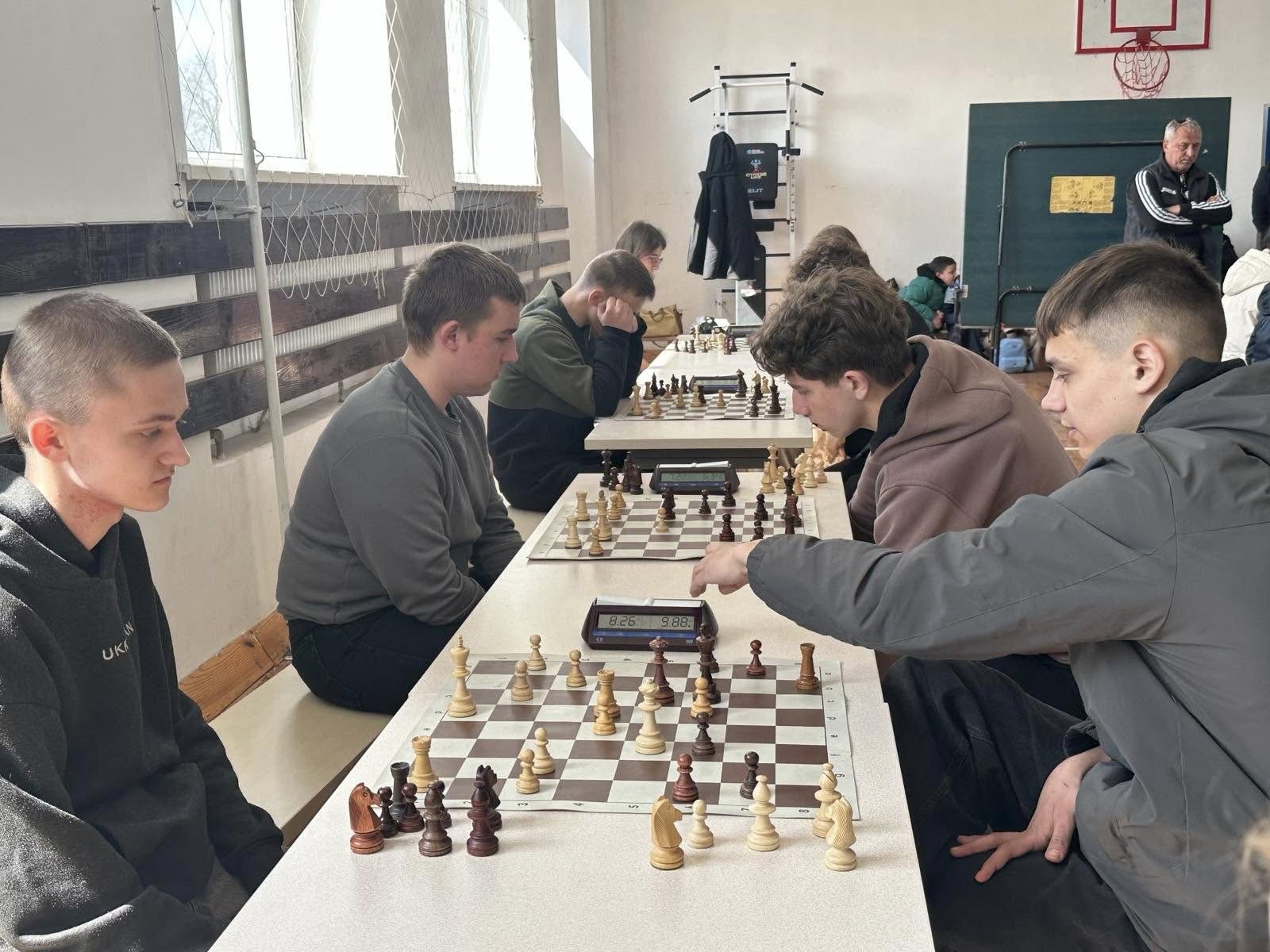 Фото до матеріалу: Учні Ківерцівського ліцею №4 стали чемпіонами обласного етапу шахових ліг «Пліч-о-пліч»