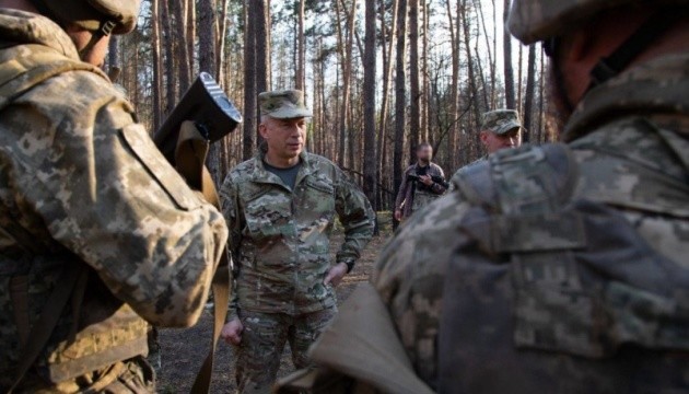 Фото до матеріалу: Сирський перевірив підготовку бійців 225-го штурмового полку
