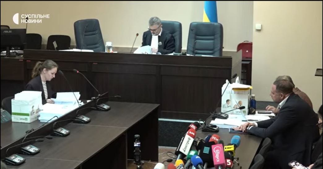 Фото до матеріалу: Суд оприлюднив переписку Андрія Єрмака з «ворожкою»: вона передбачила арешт