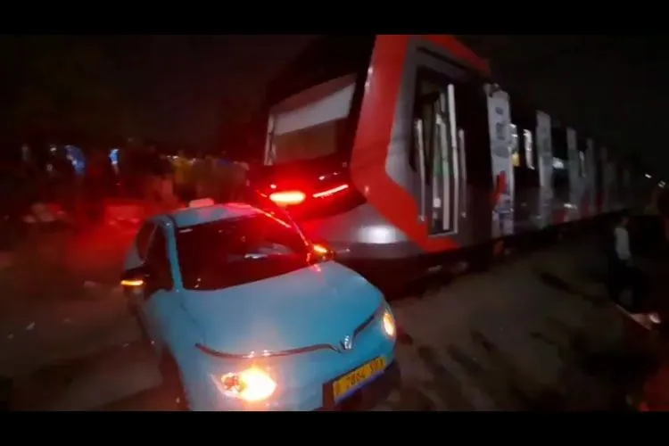 Фото до матеріалу: В Індонезії сталася серйозна залізнична аварія: 14 загиблих, 84 поранених