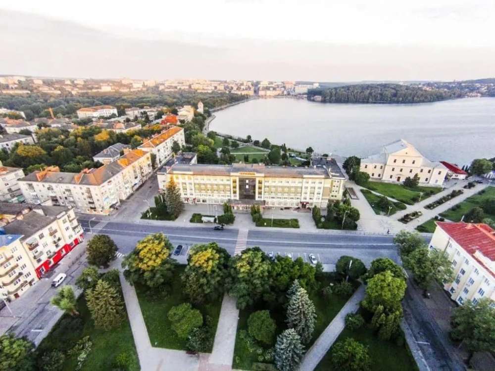 Фото до матеріалу: –ú—ñ—Å—å–∫–∏–π –≥–æ–ª–æ–≤–∞ –°–µ—Ä–≥—ñ–π –ù–∞–¥–∞–ª: “–¢–µ—Ä–Ω–æ–ø—ñ–ª—å – —Å–µ—Ä–µ–¥ –ø—Ä–µ—Ç–µ–Ω–¥–µ–Ω—Ç—ñ–≤ –Ω–∞ –∑–≤–∞–Ω–Ω—è ¬´–Ñ–≤—Ä–æ–ø–µ–π—Å—å–∫–∞ –∑–µ–ª–µ–Ω–∞ —Å—Ç–æ–ª–∏—Ü—è 2028¬ª”