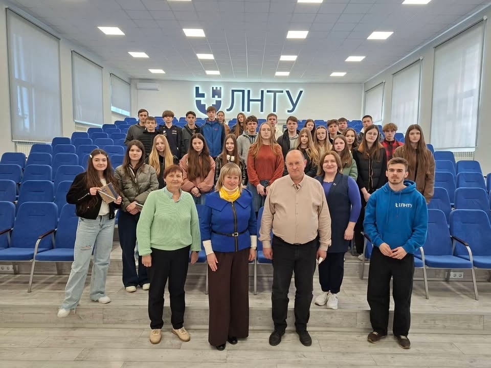 Фото до матеріалу: Ковельський ліцей імені Олени Пчілки та ЛНТУ підписали меморандум про співпрацю
