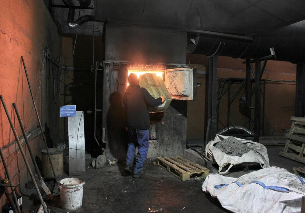 Фото до матеріалу: Київська митниця знищила 58 кг наркотиків, що ховалися в цукерках та посилках