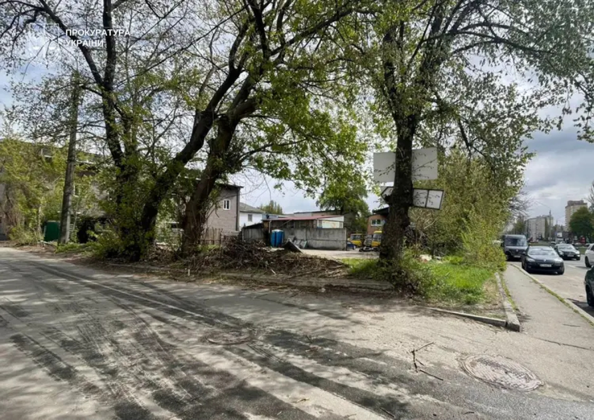 Фото до матеріалу: На Оболоні прибрали «привид-нерухомість»: як через фіктивну будівлю захопили землю на 4 млн