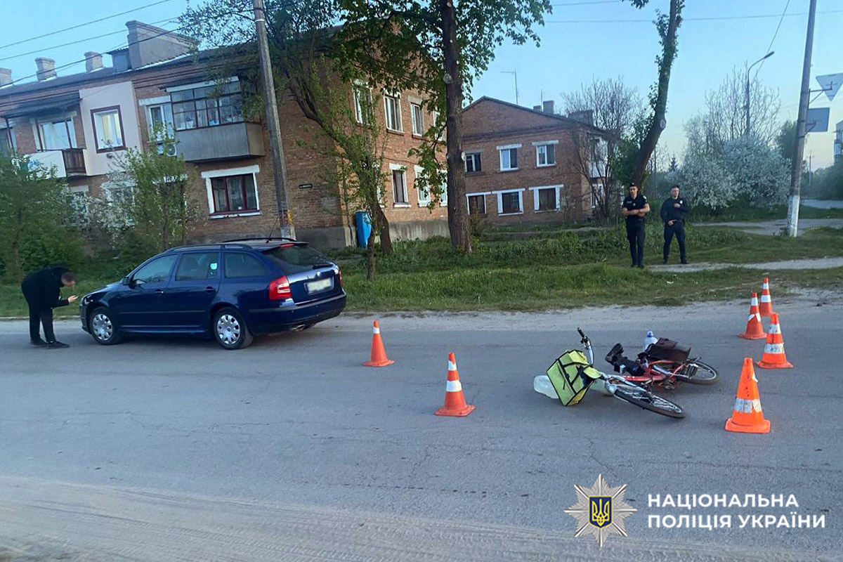 Фото до матеріалу: У Ізяславі на Хмельниччині внаслідок ДТП постраждала 65-річна велосипедистка