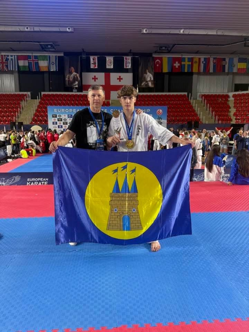 Фото до матеріалу: Лохвичанин Олександр Панченко став чемпіоном Європи з кіокушинкай