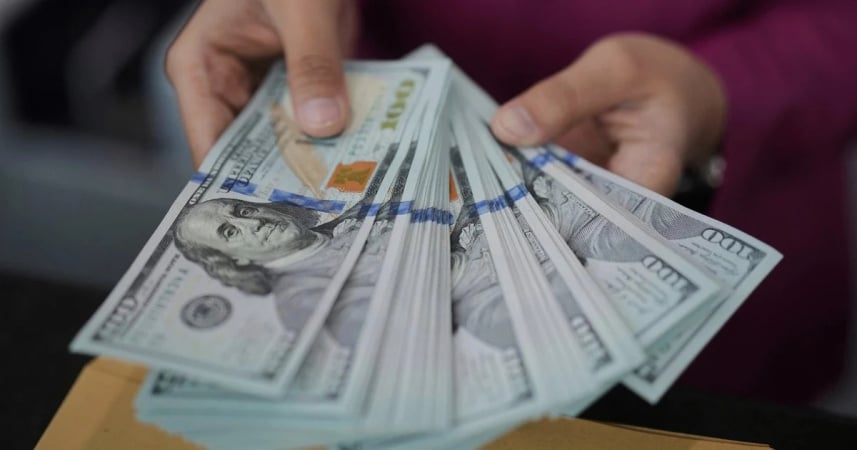 Фото до матеріалу: Валютні депозити та скриньки: що вигідніше зберегти заощадження в Україні