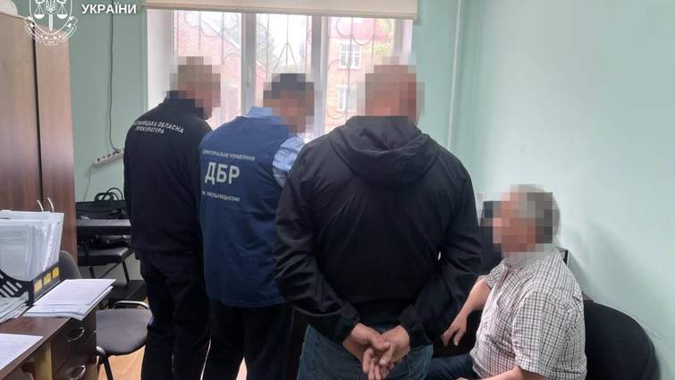 Фото до матеріалу: Двох поліцейських Шепетівщини підозрюють у знищенні доказів смертельної ДТП