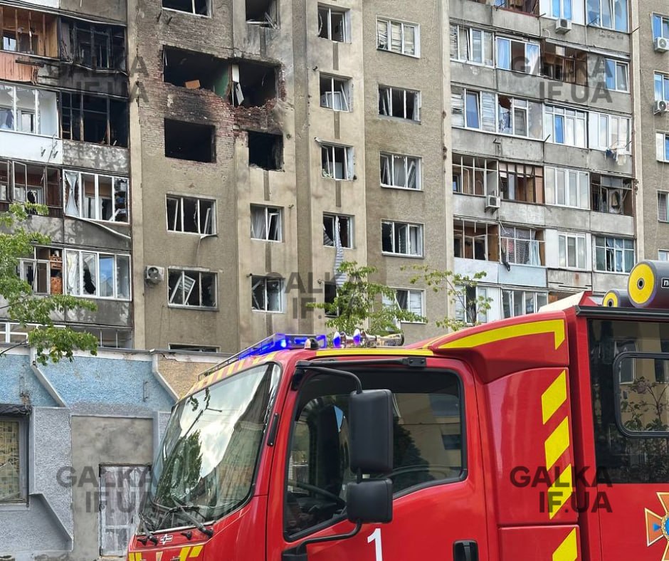 Фото до матеріалу: На Коломийщині горів легковик (ФОТОФАКТ)