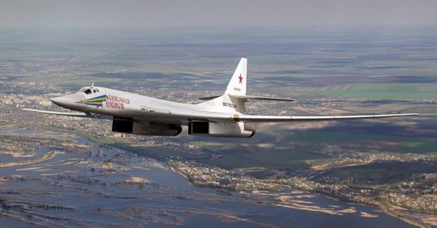 Фото до матеріалу: РФ модернізує Ту-160М: супутникові знімки показують реальну картину виробництва