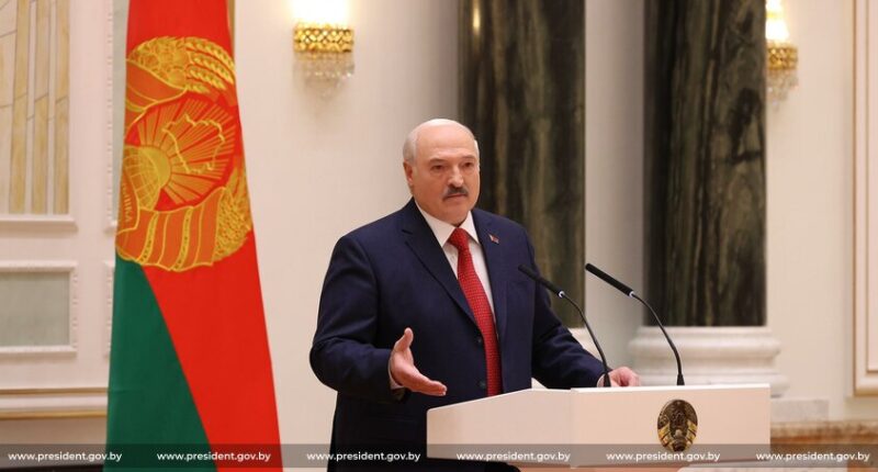 Фото до матеріалу: Лукашенко підписав указ про призов офіцерів запасу у 2026 році