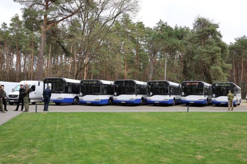 Фото до матеріалу: Латвія передала Україні чергову партію техніки для ЗСУ