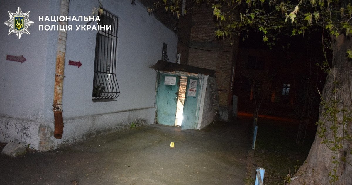 Фото до матеріалу: У Києві сталася стрілянина: невідомий відкрив вогонь по авто з жінкою та дитиною