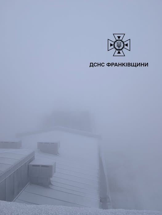 Фото до матеріалу: Травнева зима на Чорногорі: ситуація на вершині