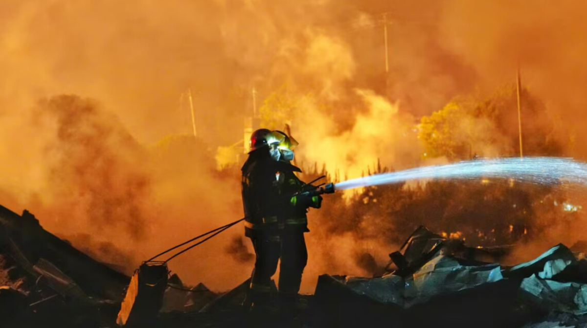 Фото до матеріалу: Трагедія в Китаї: потужний вибух на фабриці феєрверків забрав життя 26 людей