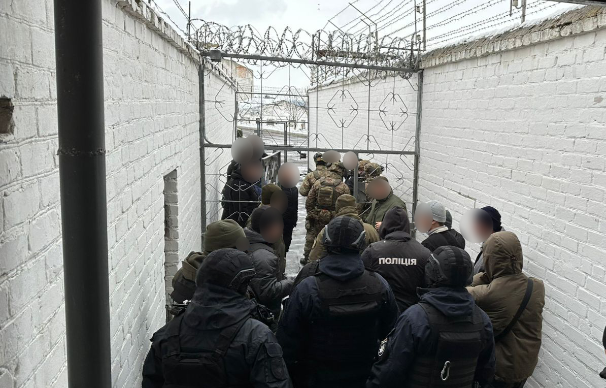 Фото до матеріалу: Вінниччина: поліцейські зупинили замах на вбивство у виправній колонії