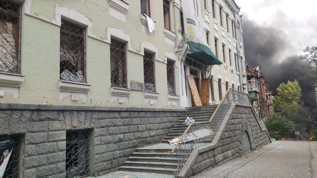 Фото до матеріалу: Зеленський пропонує почати перемир'я з 6 травня: Київ діятиме дзеркально
