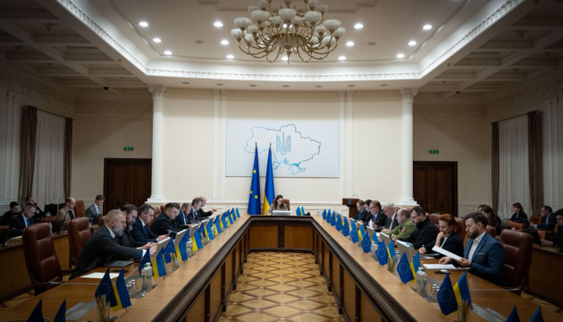 Фото до матеріалу: Уряд знизив частку співфінансування планів стійкості для прифронтових областей