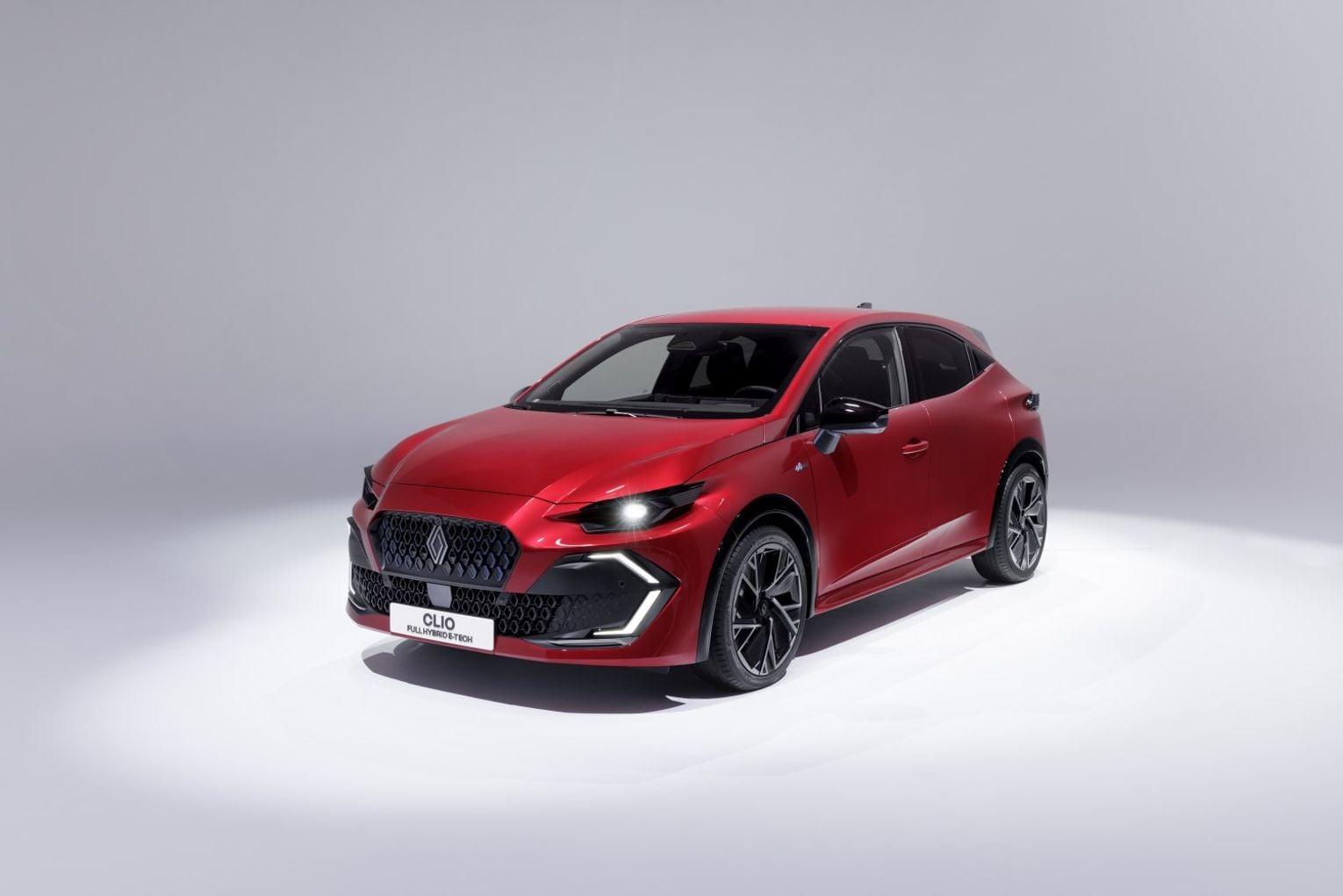 Фото до матеріалу: Renault Clio став лідером продажів нових авто в Європі у 2026 році