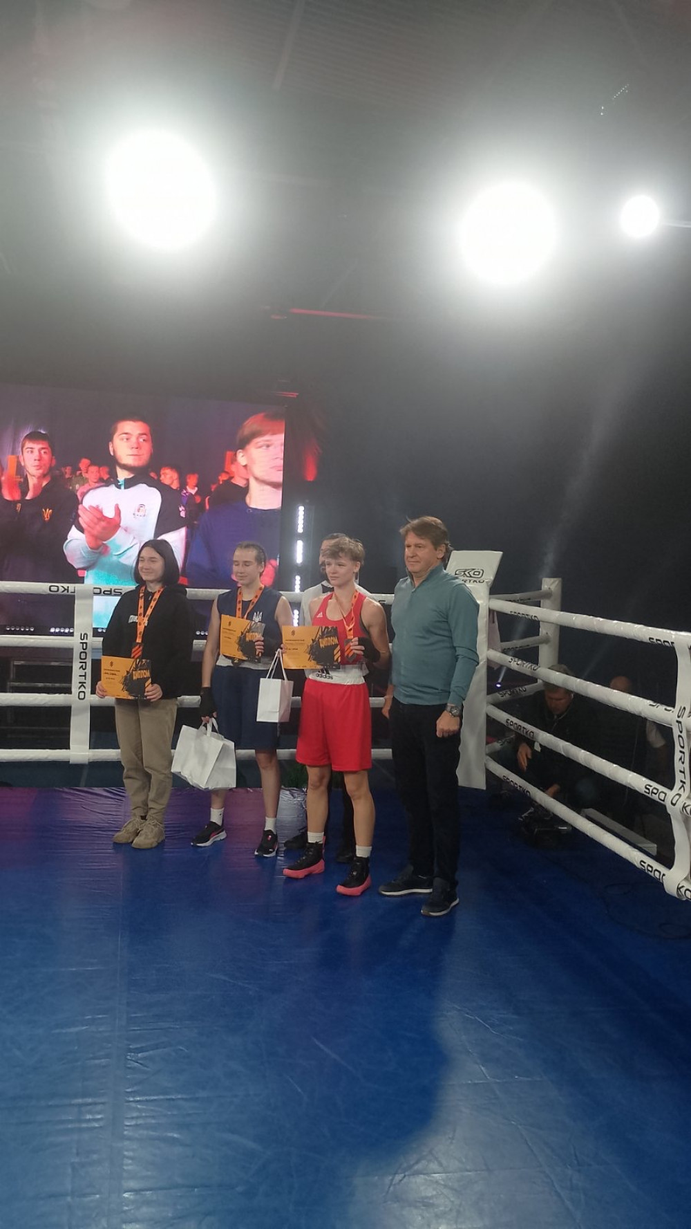 Фото до матеріалу: Боксерки з Івано-Франківська здобули золото на Чемпіонаті України