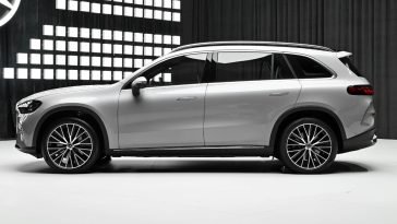 Фото до матеріалу: Mercedes-Benz повертає фізичні кнопки в салони автомобілів