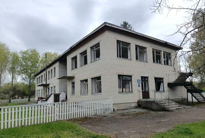 Фото до матеріалу: У Золотоніському районі Черкас уламки БпЛА пошкодили дитсадок та приватні будинки