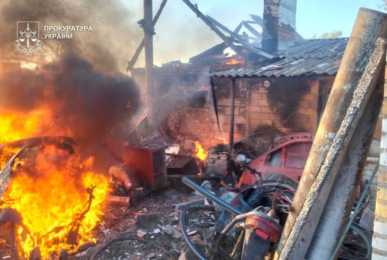 Фото до матеріалу: Майже 30 атак на Дніпровщину: загиблий у Кривому Розі та поранені на Нікопольщині