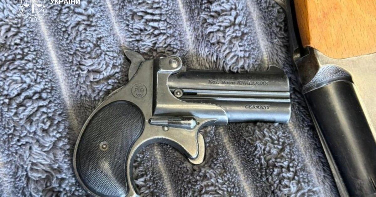 Фото до матеріалу: Хмельничанин відправив зброю на Волинь: повідомлено про підозру