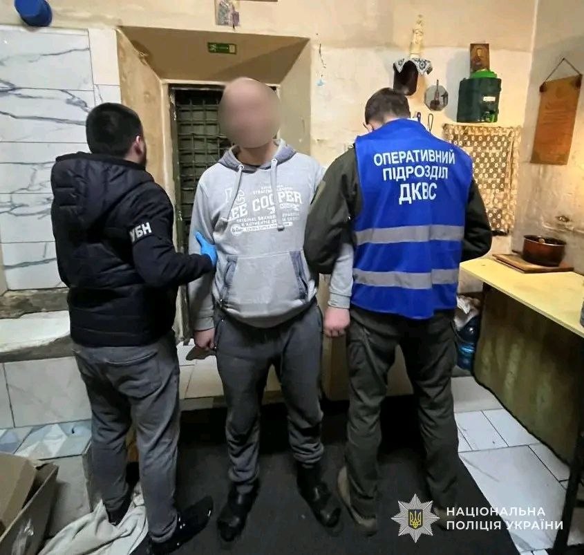 Фото до матеріалу: Фото з камер у в'язниці на Львівщині, де зеки торгували наркотиками