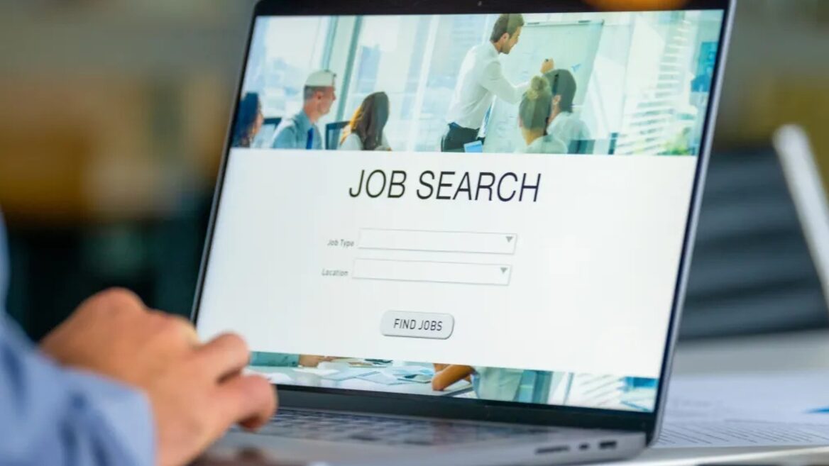 Фото до матеріалу: Як покращити профіль у LinkedIn: поради експертів для українців
