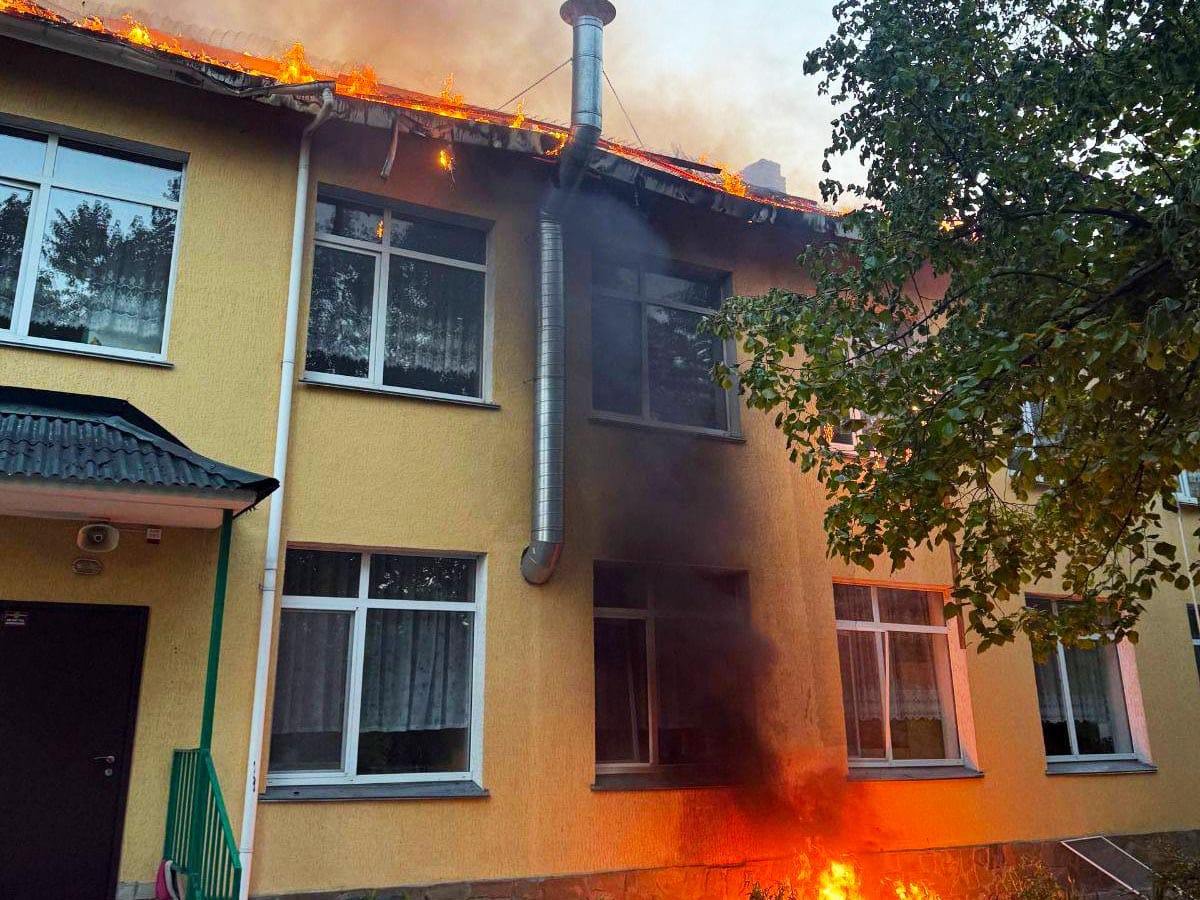 Фото до матеріалу: Атака дронів на Київщину: пошкоджено дитсадок та житлові будинки