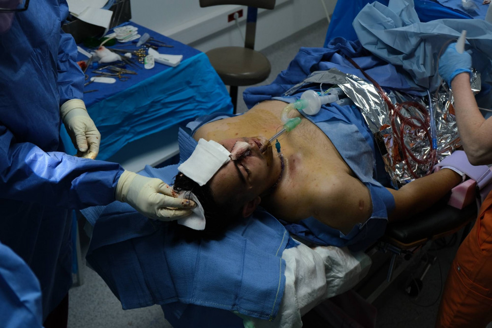 Фото до матеріалу: Андрій Джичка: третя операція по відновленні обличчя у місії Face the Future