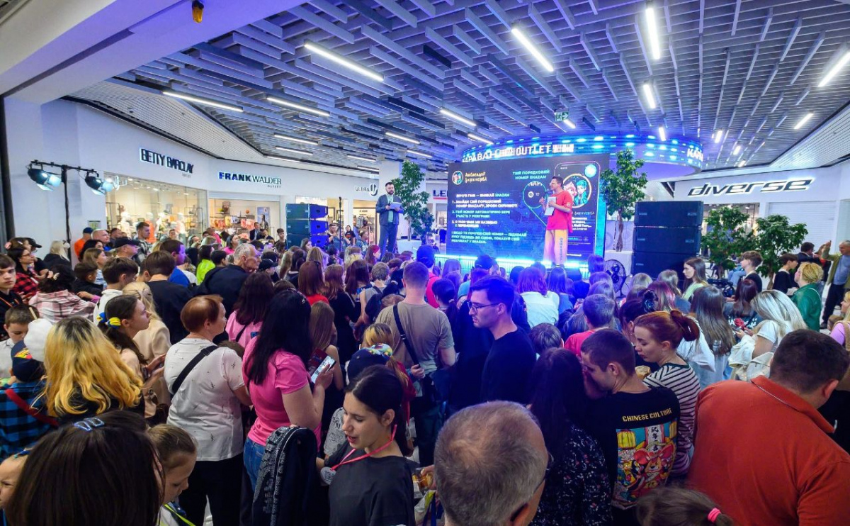 Фото до матеріалу: У Києві очікують рекорд: понад 2500 дітей зібралися на фестиваль проти булінгу