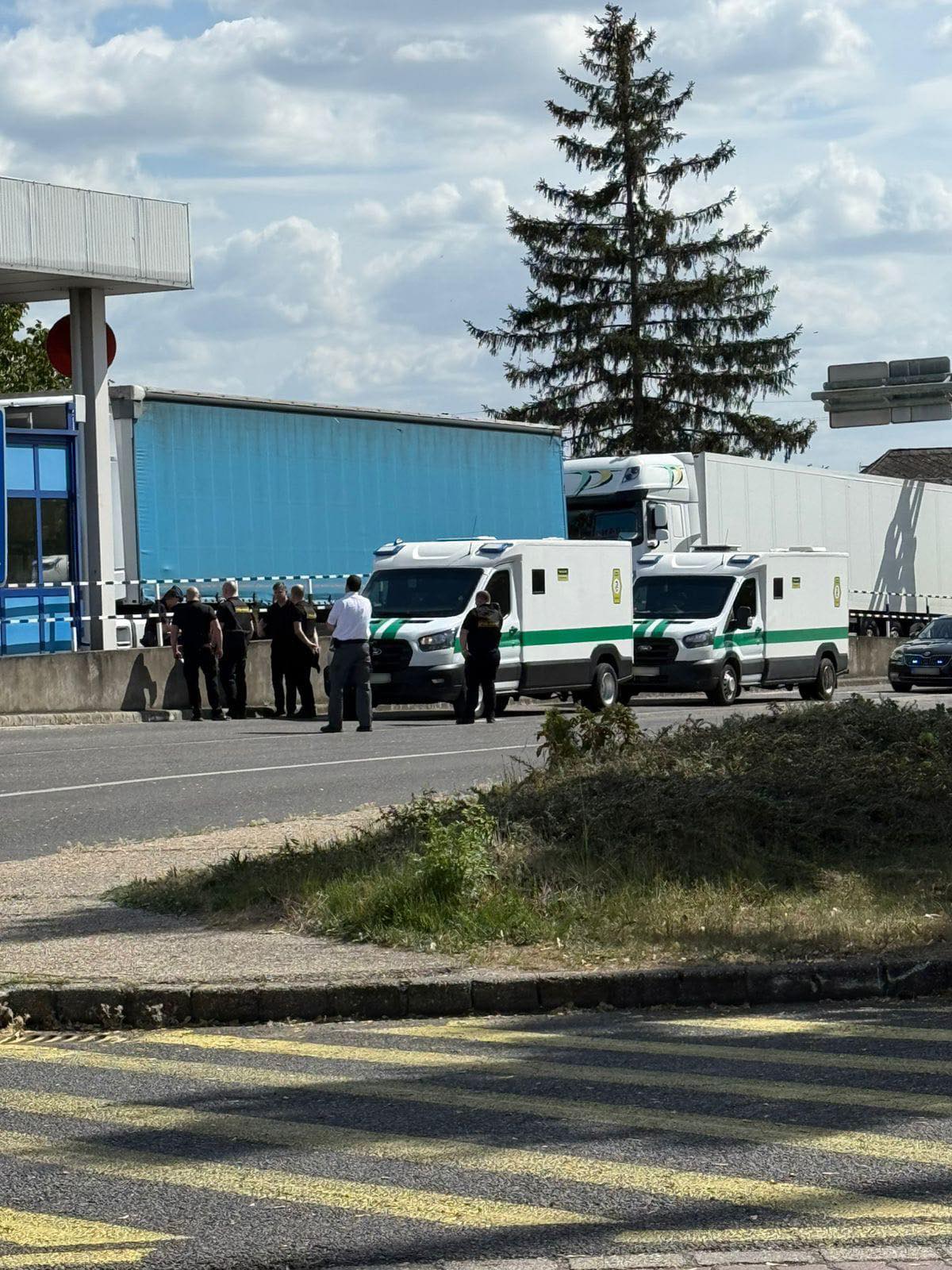 Фото до матеріалу: Угорщина повернула Україні кошти та цінності Ощадбанку: Зеленський про результати переговорів