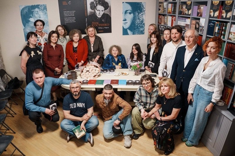 Фото до матеріалу: «Хотіла б бути на війні»: Ліна Костенко про нову збірку, Чорнобиль та майбутнє української літератури