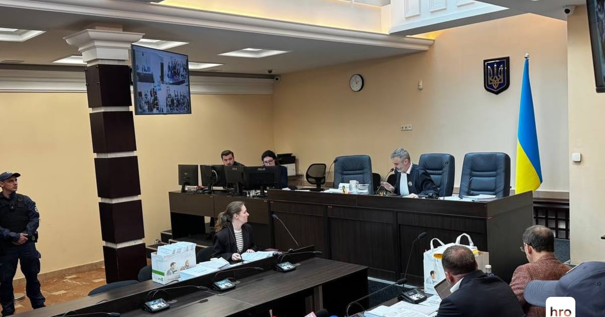 Фото до матеріалу: Слідство: особистий телефон для спілкування з Андрієм Єрмаком
