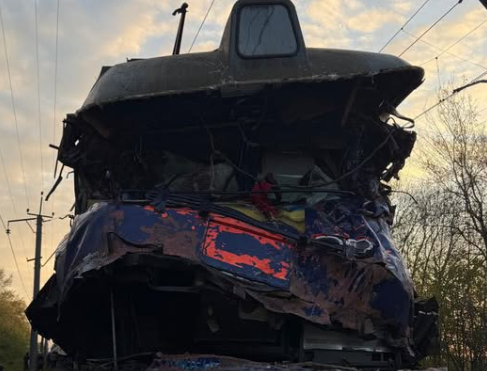 Фото до матеріалу: На Львівщині пасажирський поїзд зіткнувся з автокраном: загинув машиніст, який нещодавно повернувся з фронту