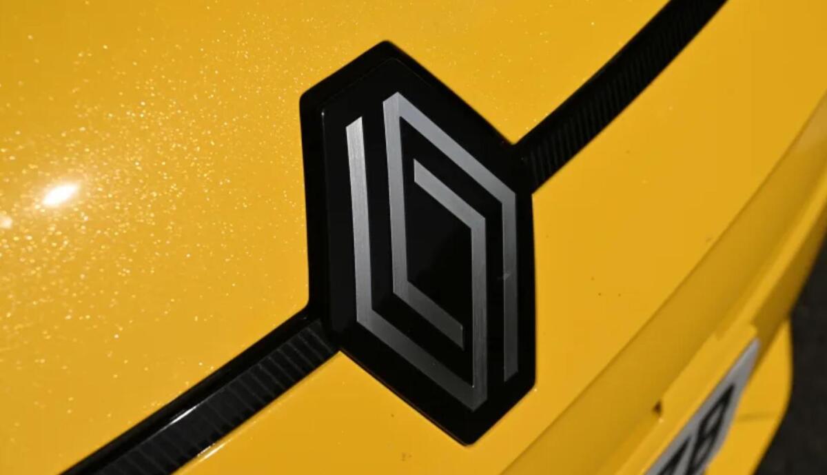 Фото до матеріалу: Renault різко збільшив продажі електромобілів в Європі: що це означає для українського ринку