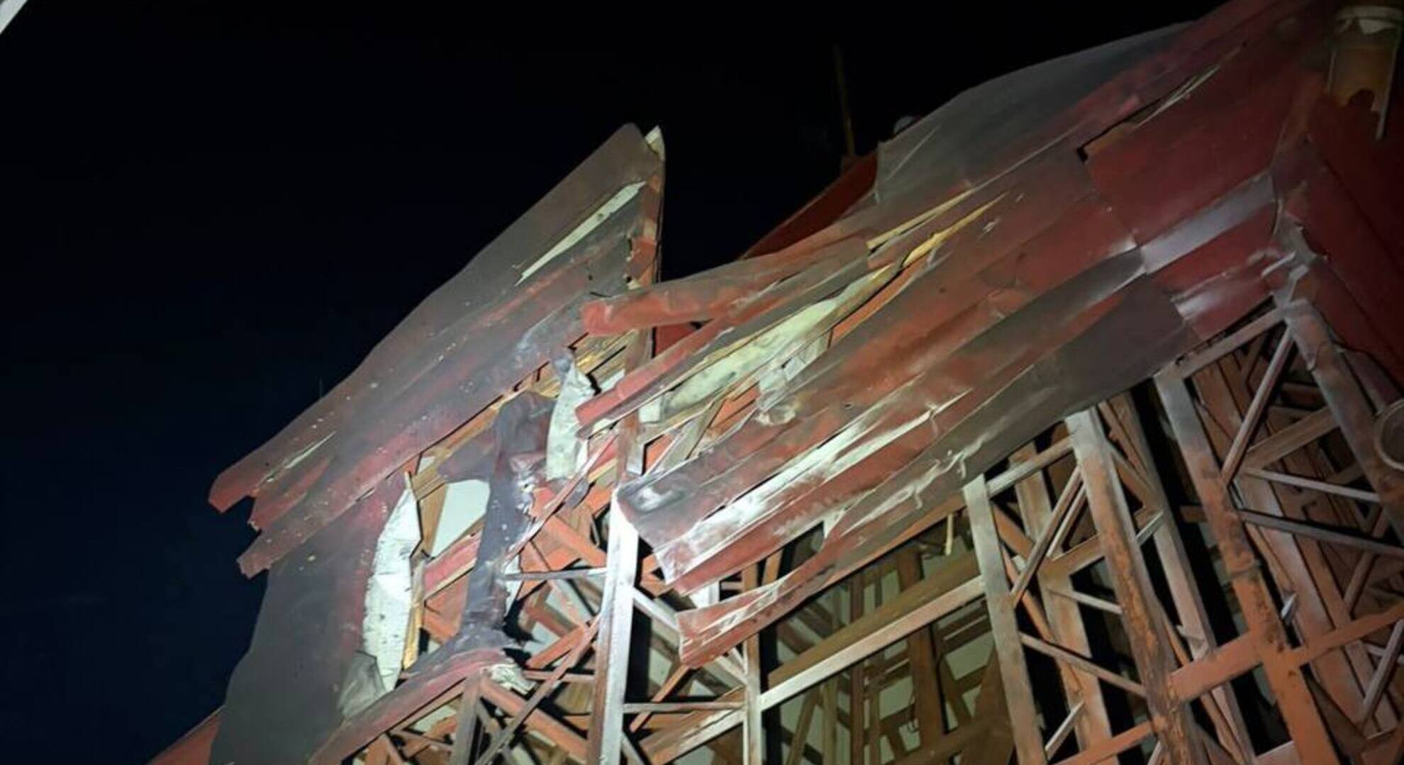 Фото до матеріалу: Вибухи у Києві 12 травня: уламки дрона впали на багатоповерхівку
