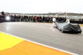 Фото до матеріалу: Sauber презентує новий болід C32 2-го лютого в Хінвіле