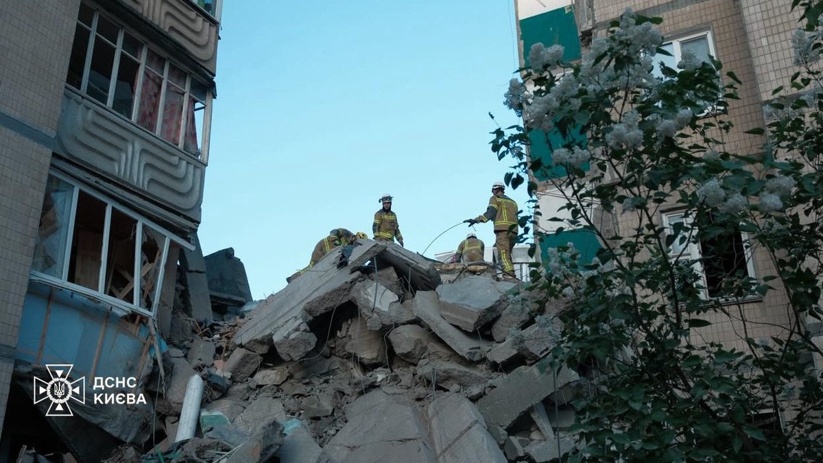 Фото до матеріалу: У Києві 32 постраждалих, серед них немовля: повідомлення мера