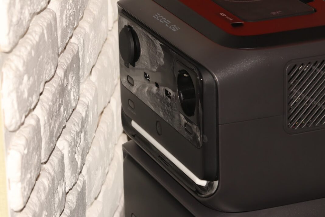 Фото до матеріалу: EcoFlow RIVER 3 MAX Plus Wireless: модульна зарядна станція для сучасного дому