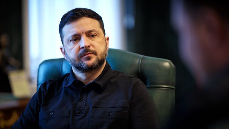 Фото до матеріалу: Зеленський про санкції Британії: у Москві проблеми з новинами, але втрати відчувають щодня