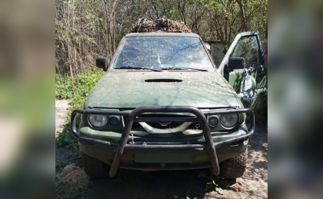 Фото до матеріалу: Військовослужбовець Руслан Коляка просить решетилівців допомогти ремонтувати бойову автівку