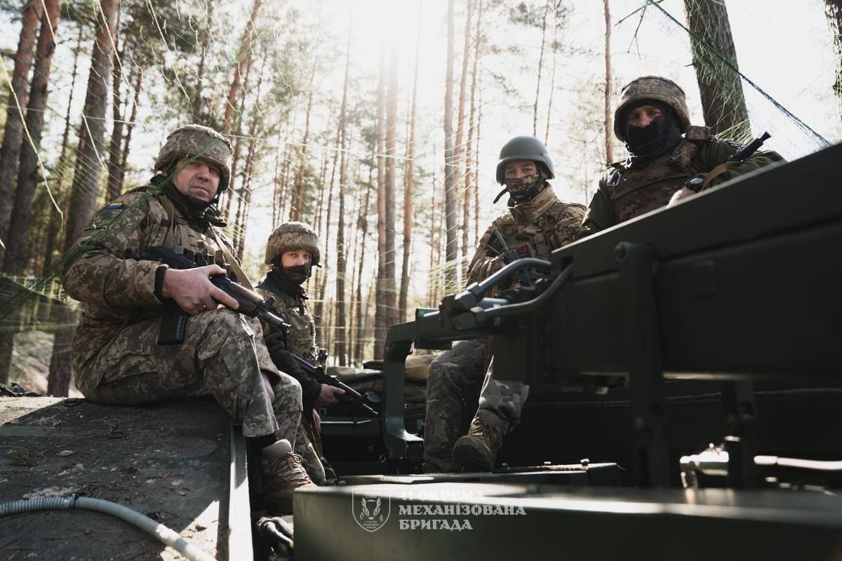 Фото до матеріалу: Не уявляю як: офіцер ЗСУ відверто сказав, чи реально проводити ротацію на фронті кожні 2 місяці