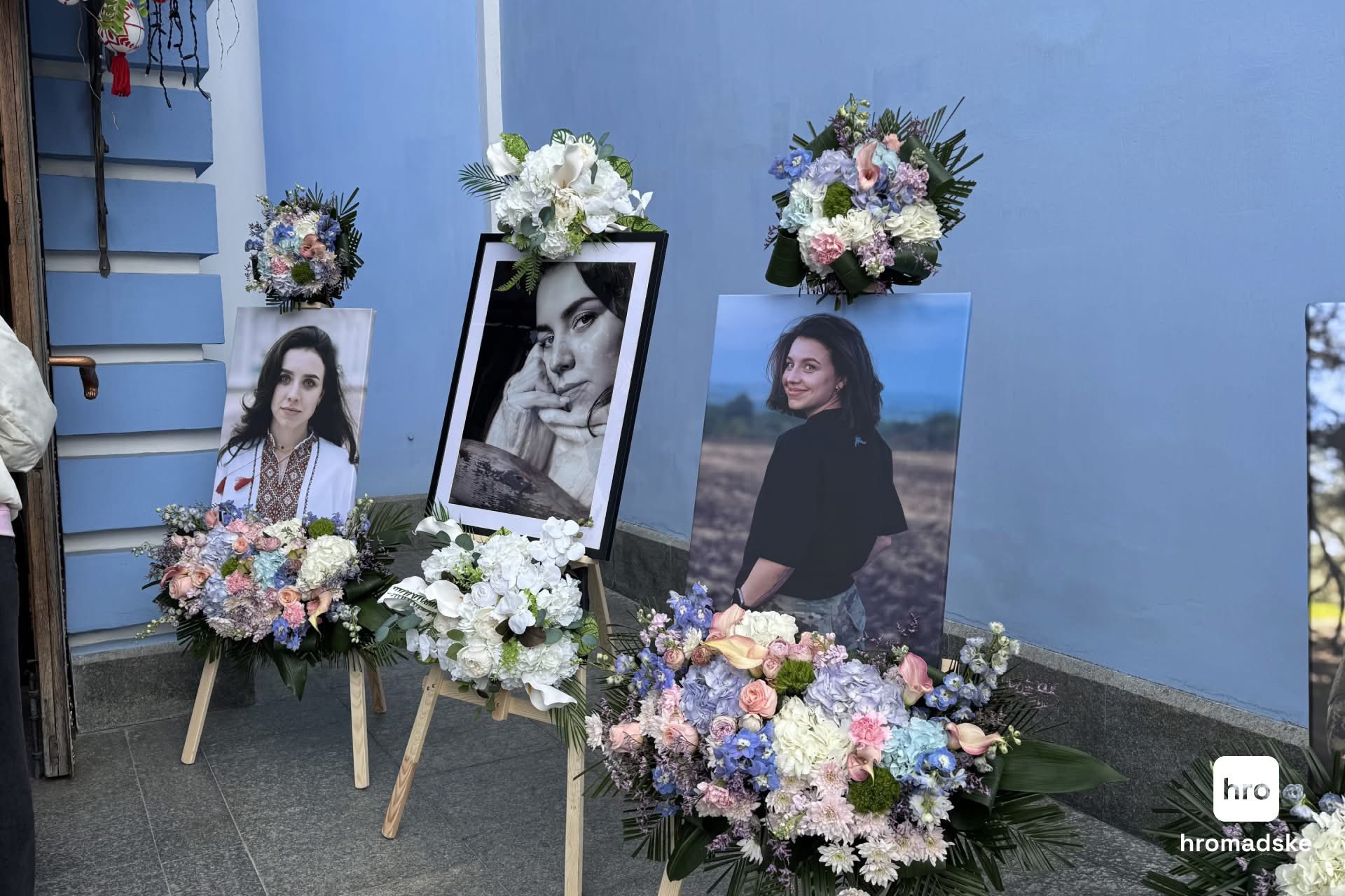 Фото до матеріалу: У Києві провели в останню путь військовослужбовицю Вікторію Боброву з Саф'янівської громади