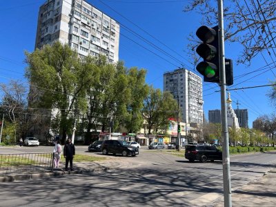 Фото до матеріалу: На 4-й станції Великого Фонтану завершили модернізацію світлофора
