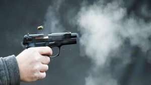 Фото до матеріалу: У Львові поблизу зупинки пролунало шість пострілів — свідки повідомляють, оновлено